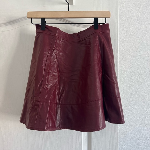 Angl Burgundy Faux Leather Skirt SZ M - Picture 1 of 5